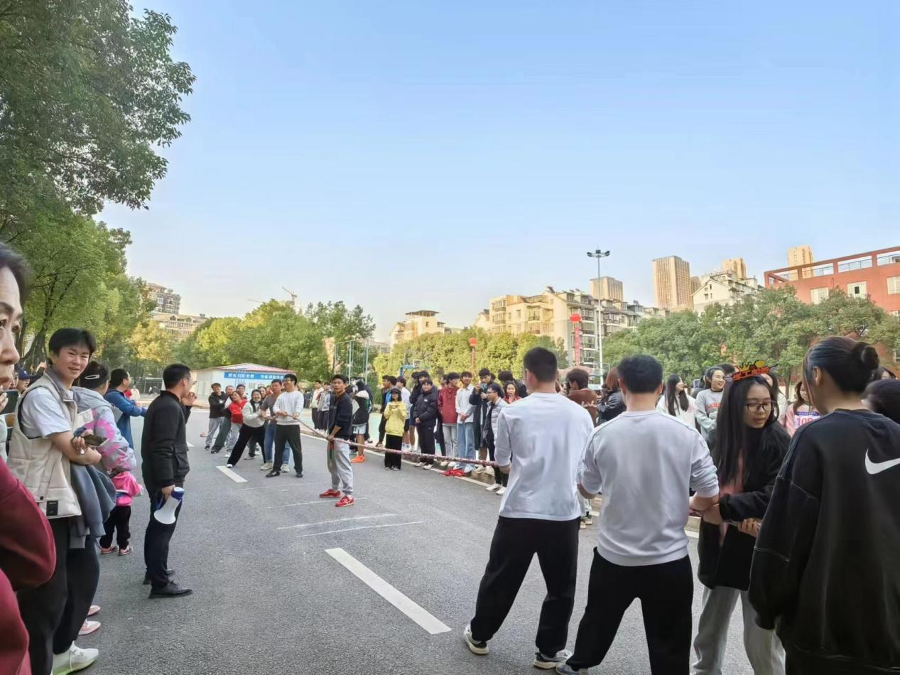 青春奋进新时代,运动逐梦向未来——bwin必赢国际中国官方网站2023年秋季运动会暨教职工运动会 青春奋进新时代,运动逐梦向未来——bwin必赢国际中国官方网站2023年秋季运动会暨教职工运动会