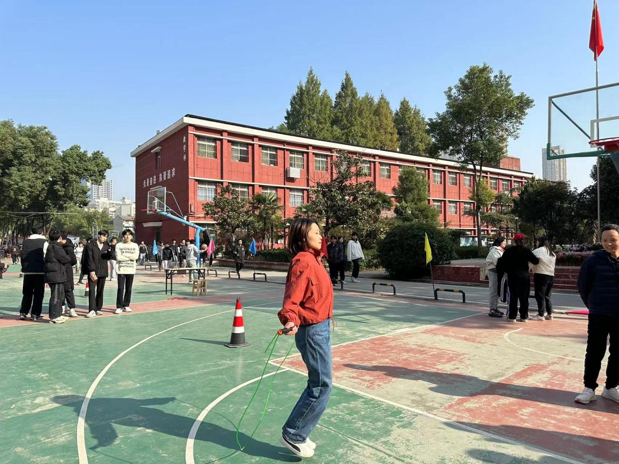 青春奋进新时代,运动逐梦向未来——bwin必赢国际中国官方网站2023年秋季运动会暨教职工运动会 青春奋进新时代,运动逐梦向未来——bwin必赢国际中国官方网站2023年秋季运动会暨教职工运动会