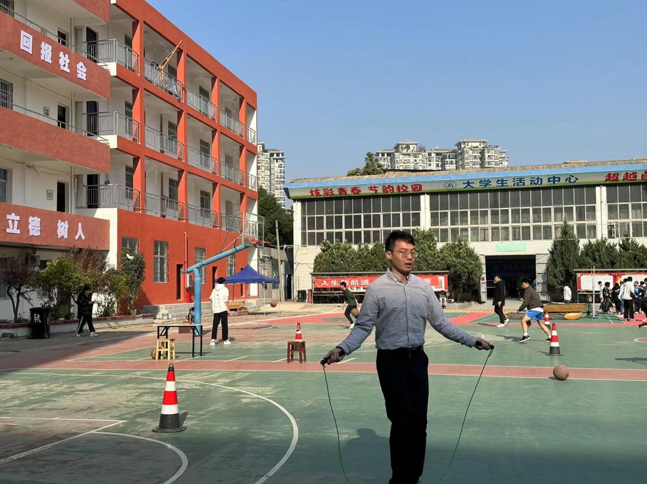 青春奋进新时代,运动逐梦向未来——bwin必赢国际中国官方网站2023年秋季运动会暨教职工运动会 青春奋进新时代,运动逐梦向未来——bwin必赢国际中国官方网站2023年秋季运动会暨教职工运动会