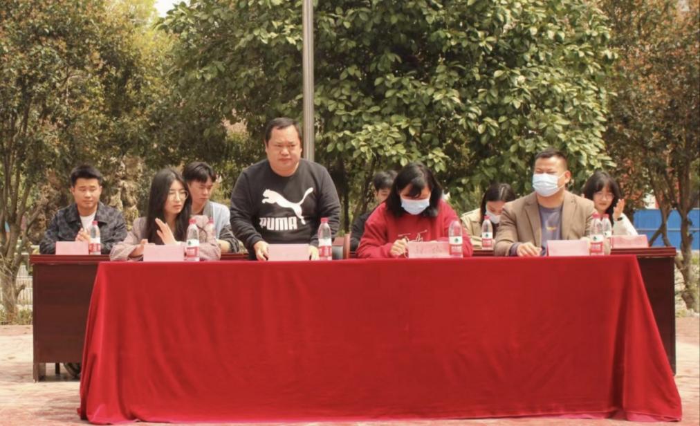 青春“篮”不住,热血不止步 —bwin必赢国际中国官方网站第十八届“希望杯”篮球赛闭幕 青春“篮”不住,热血不止步 —bwin必赢国际中国官方网站第十八届“希望杯”篮球赛闭幕