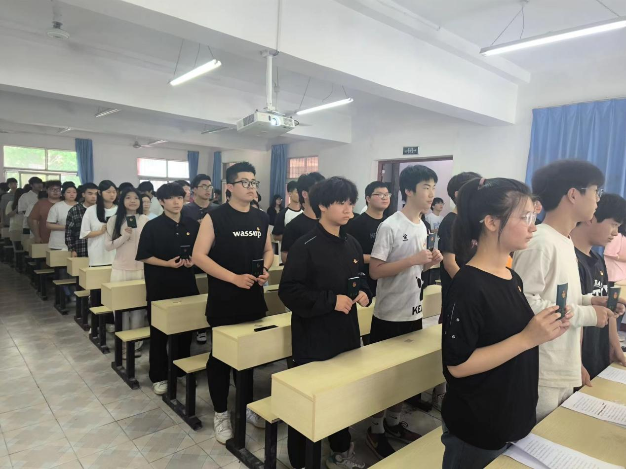 青春心向党，奋斗新征程 ——bwin必赢国际中国官方网站第五期团课结业典礼暨入团仪式