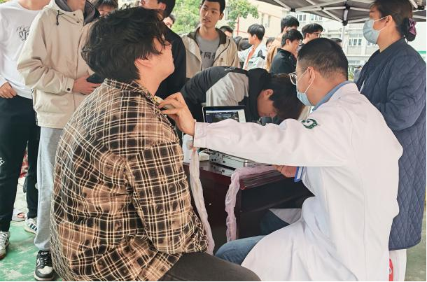 医校共建,关爱师生健康 医校共建,关爱师生健康