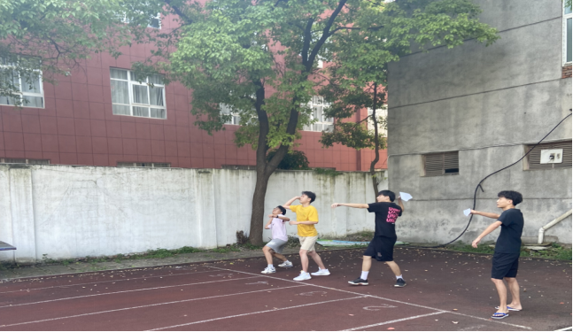 bwin必赢国际中国官方网站成功举办了第四届纸飞机比赛 bwin必赢国际中国官方网站成功举办了第四届纸飞机比赛